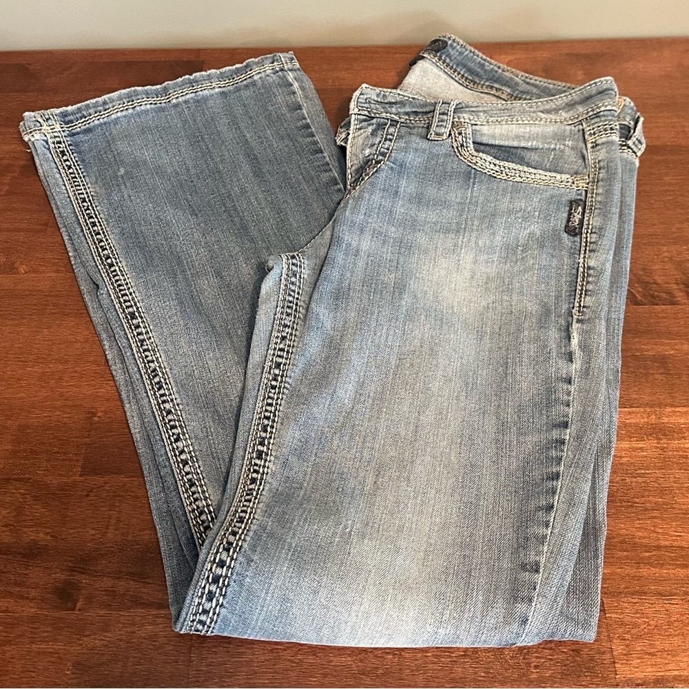 Silver Jeans Co, Lola size W31/L33; Excellent quality used women’s bootcut jeans